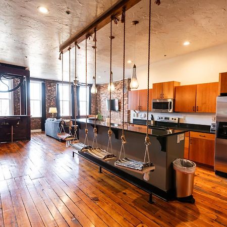 The Two Story Loft Apartamento Springfield Exterior foto